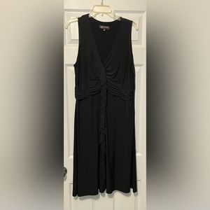 Jones New York black sleveless v neck mini dress- size 16